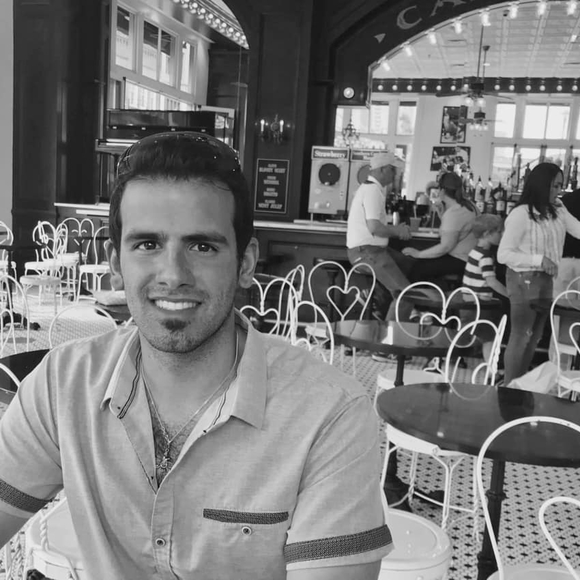 Meet your Posher, Artin - Picture 1 of 1